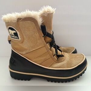 Sorel Women’s Tivoli II Suede Tan Boots - Size 6